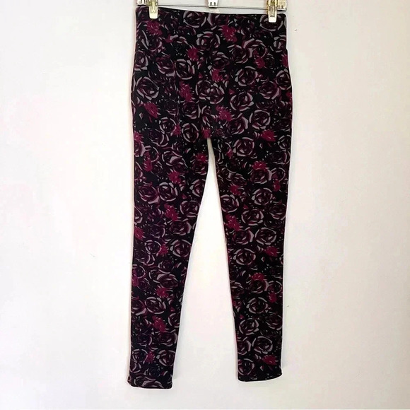Yado Black Multicolor Rose Print Active Wear Work Out Leggings w/Pockets Size S - Picture 3 of 4